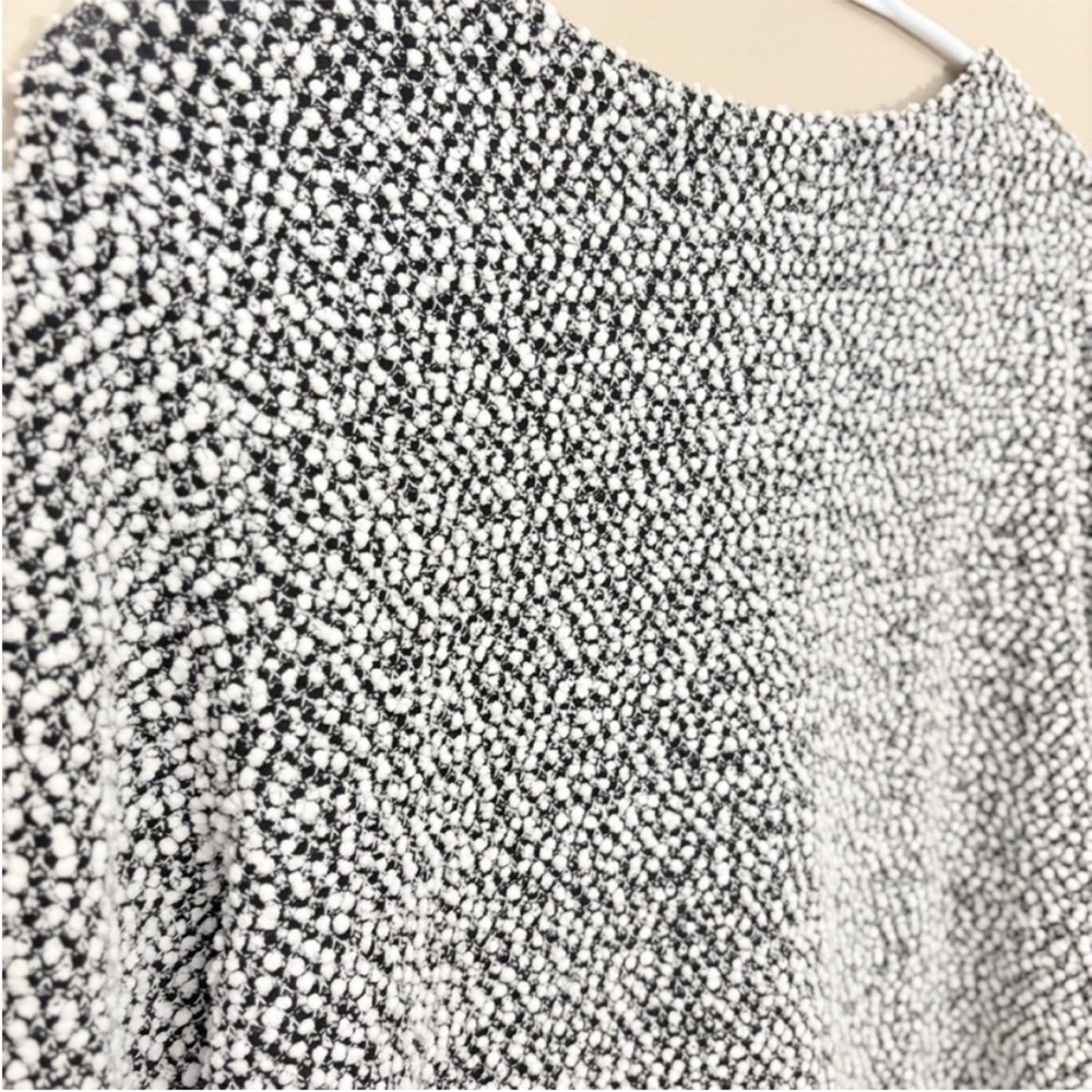 Suzy Black & White Popcorn Knit Sweater Asymmetrical Blouse Trim – Size XL EUC - Picture 12 of 14